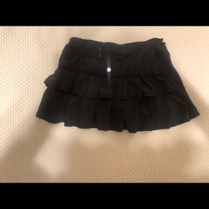 Black Lululemon tennis skirt